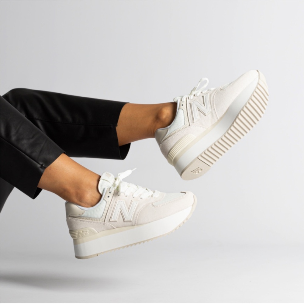 New Balance Womens 574 Platform Casual Sneakers WL574ZSO